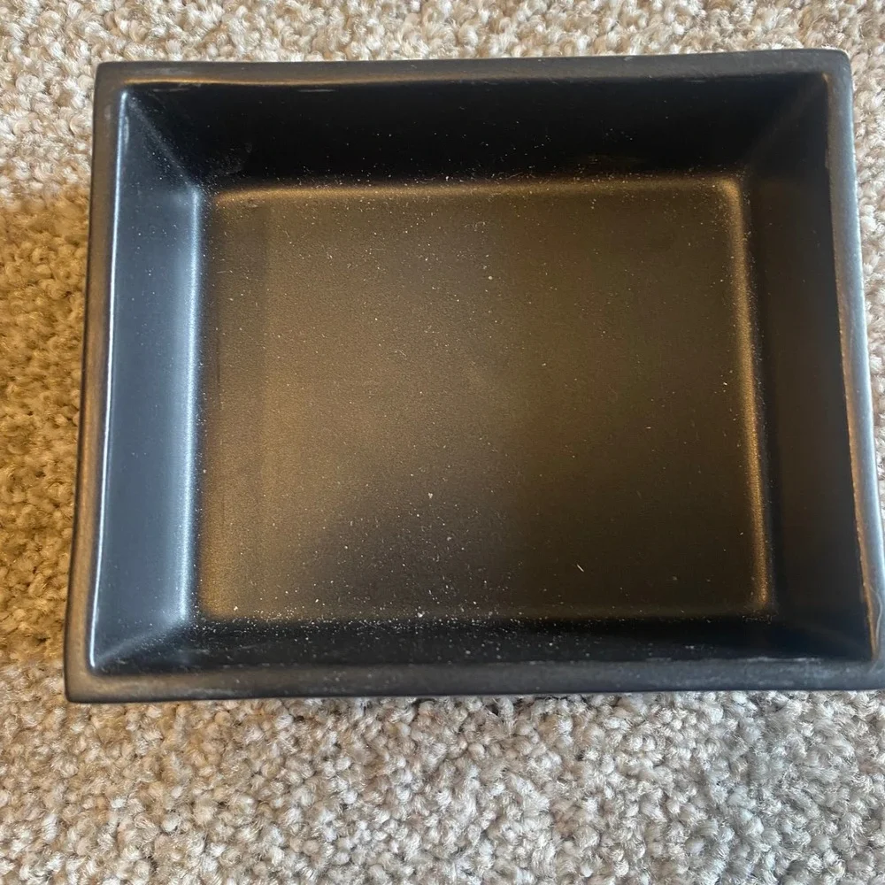 Crowning Touch Special Gift Cat Trinket Box Vintage Japan White Bas Relief Black